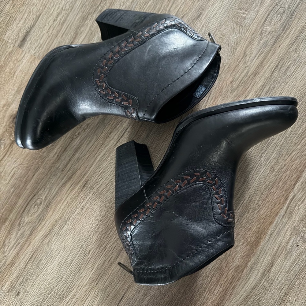 UGG charlotte ankle booties western whipstitch Black Leather Ankle Booties boots - Picture 6 of 11